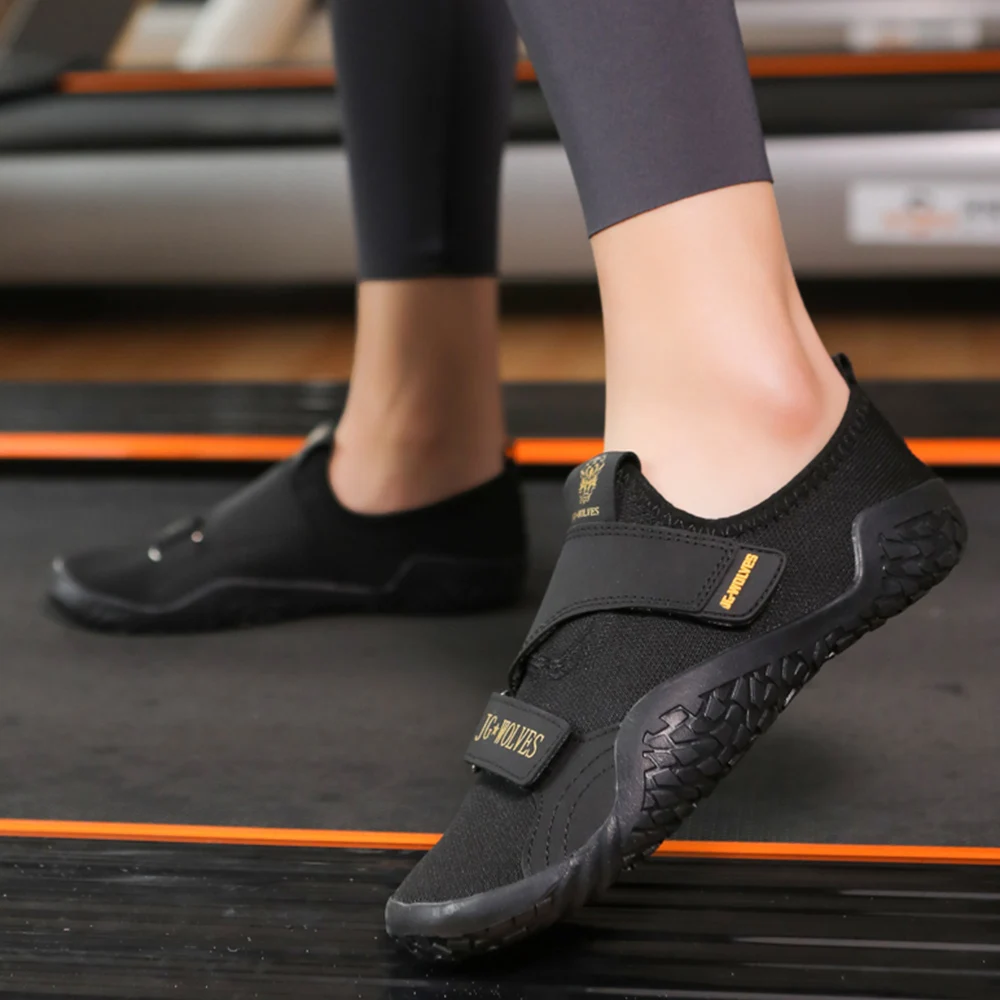 New Sneakers Women Men Sports  - Aquatic Sports ulasan dan harga